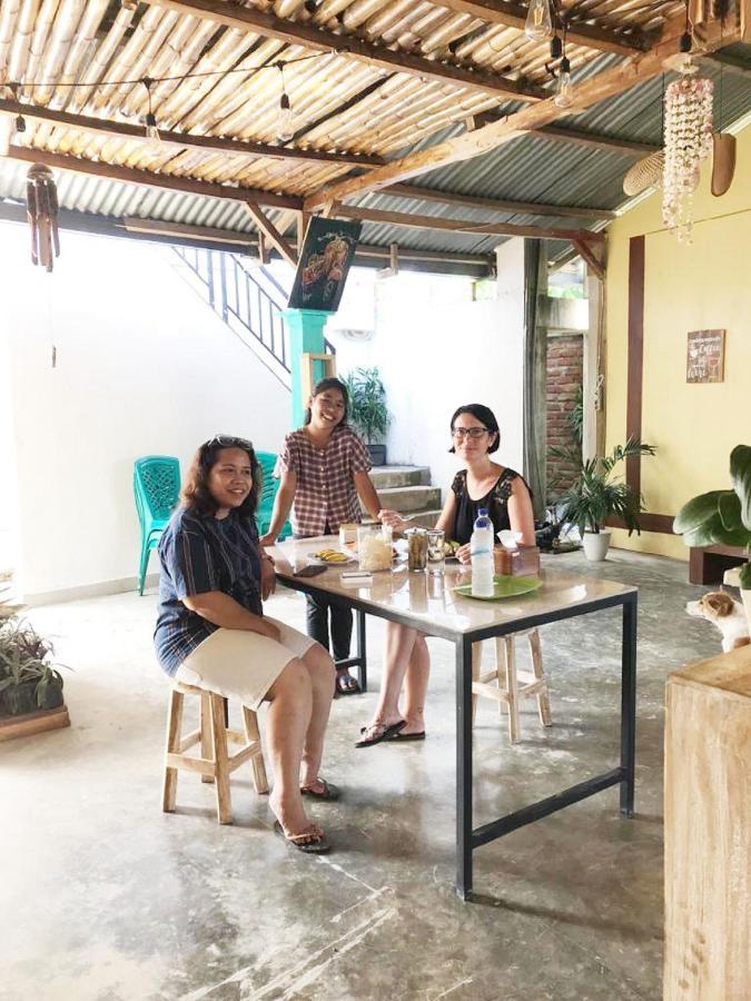 A-Manta Homestay Labuan Bajo Exterior foto